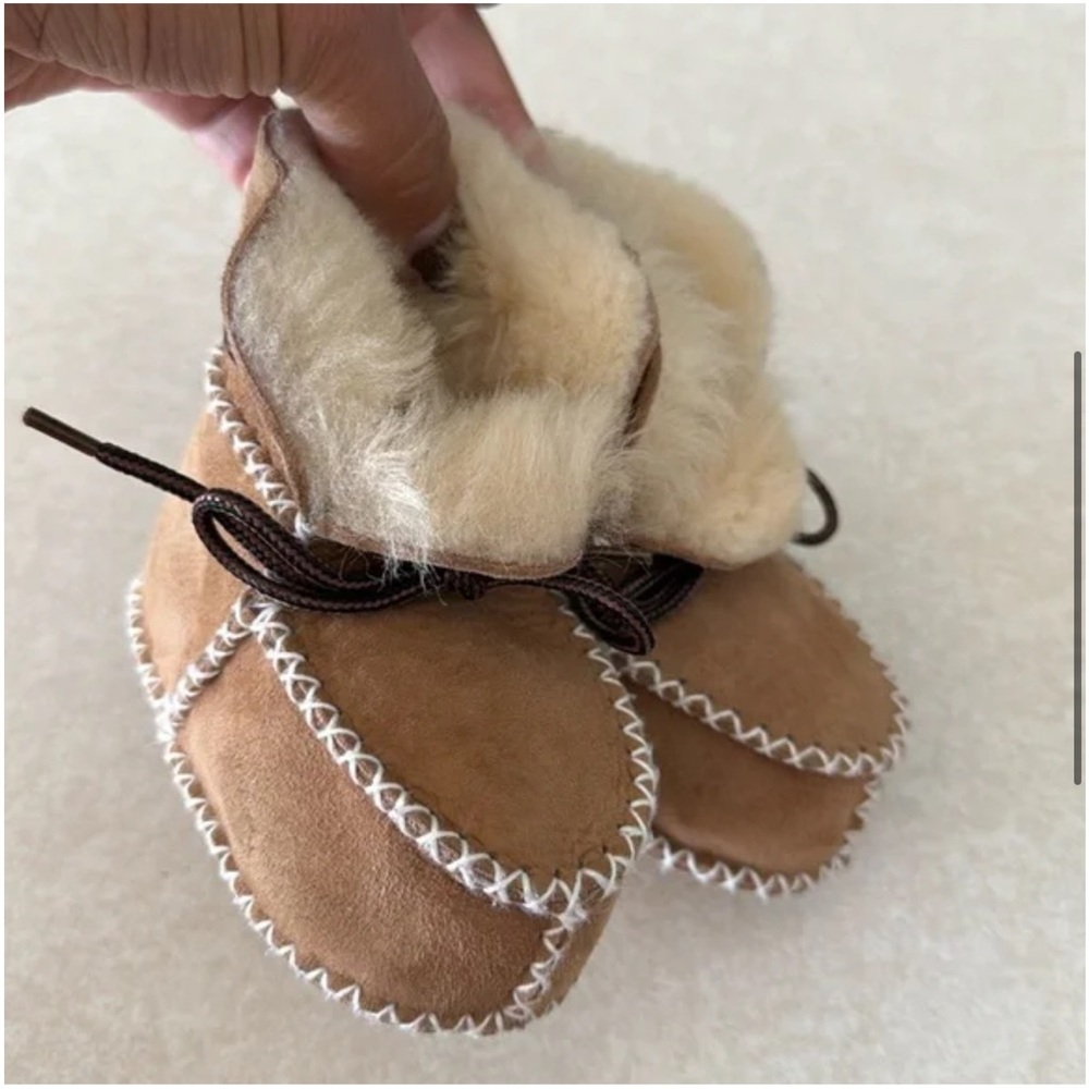 Baby Cozy Tan Baby Booties! Like new 9-12 months